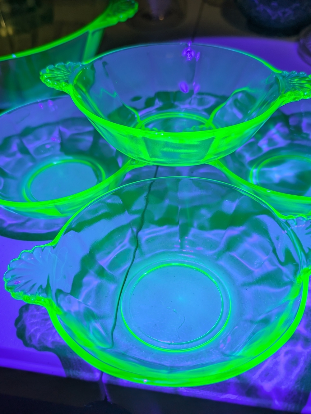 Uranium Glass Decorative Serving Bowls – Neon Green